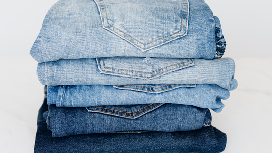 Hur ofta ska man tvätta jeans? Så håller de längre